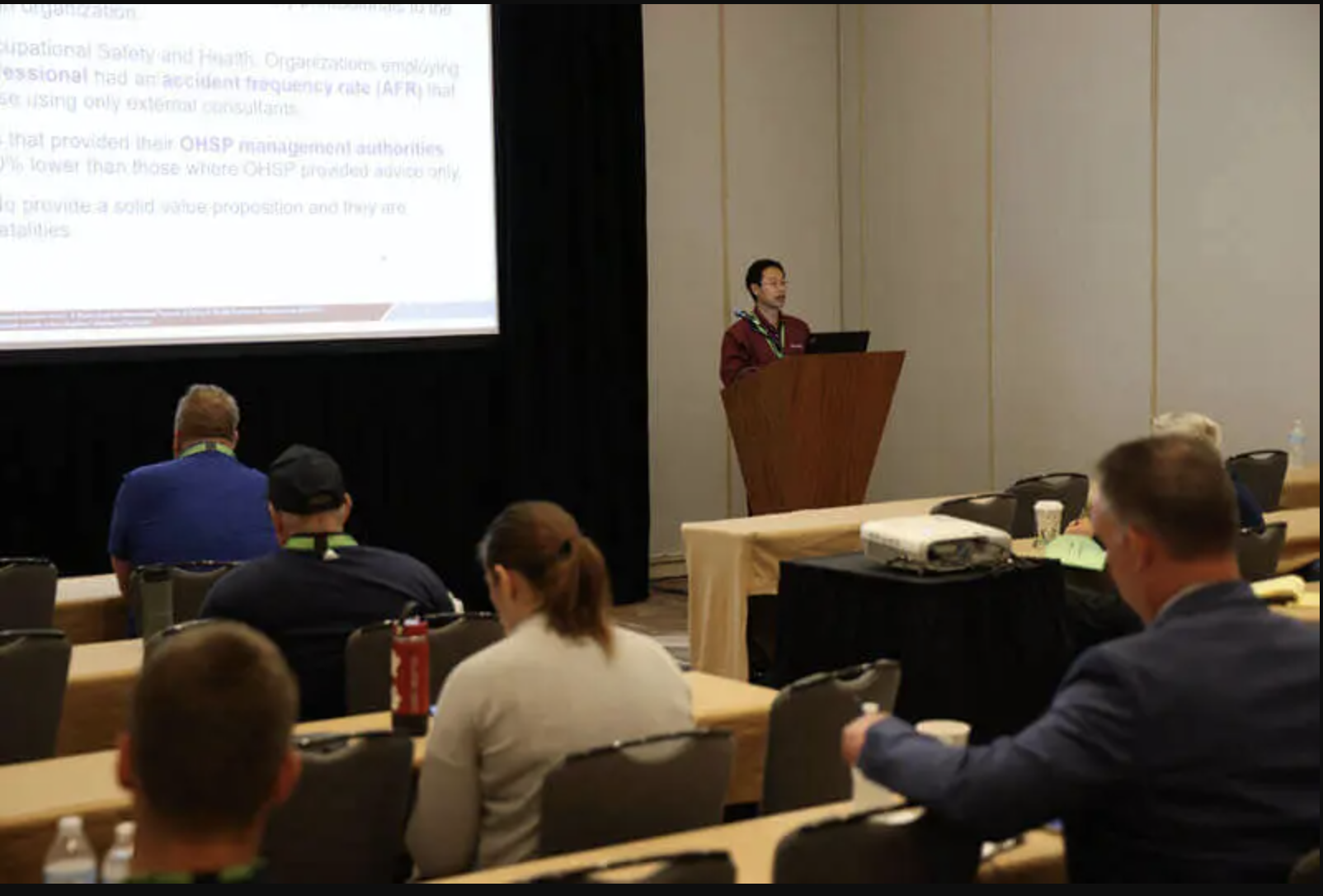 Present Your Research at the 2025 Research & Innovation Summit